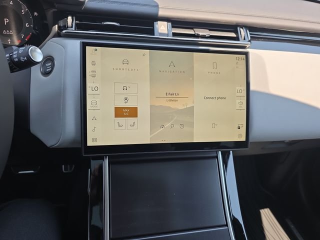 New 2026 Arroios Grey LAND ROVER Dynamic SE image 15