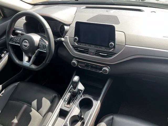Used 2024  Nissan 2.5 SR image 18