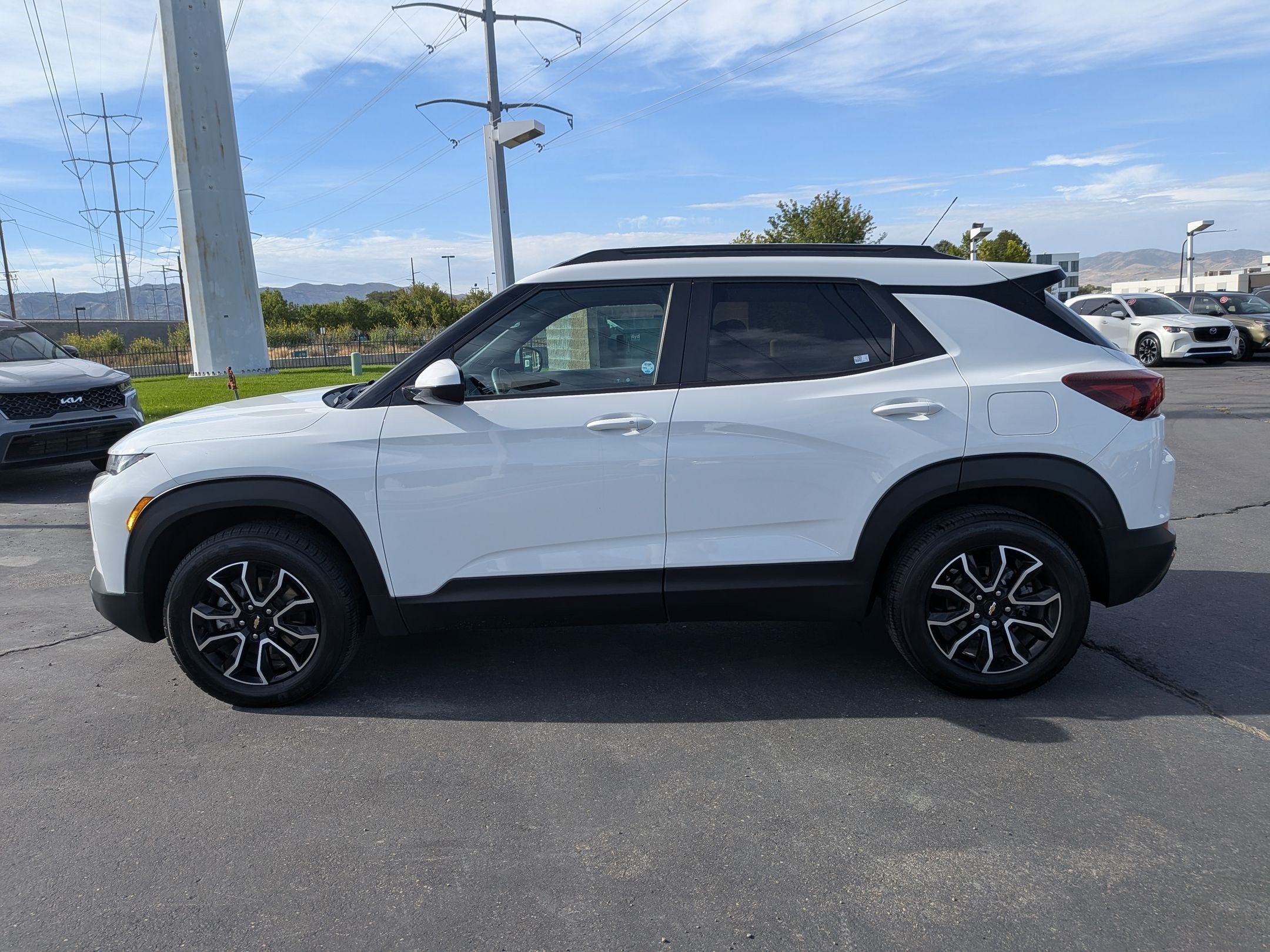 Certified Used 2022 Summit White Chevrolet ACTIV image 3