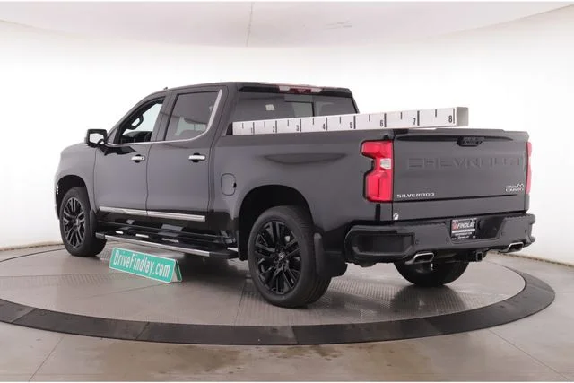Used 2024 Black Chevrolet High Country image 8