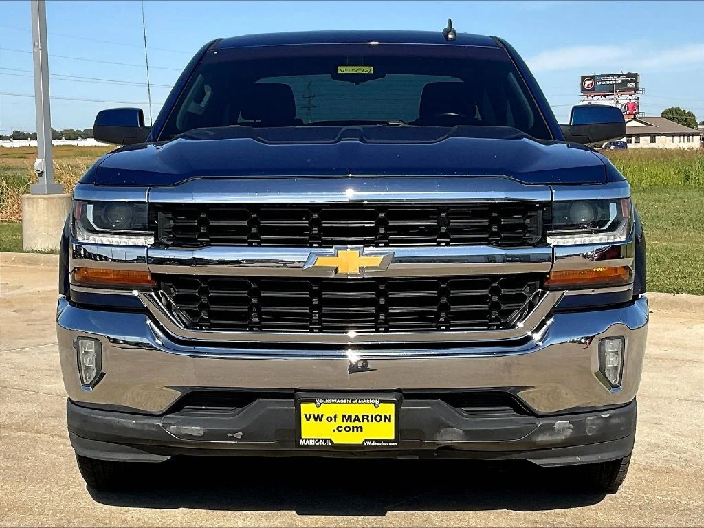 Used 2018 Blue Chevrolet LT image 8