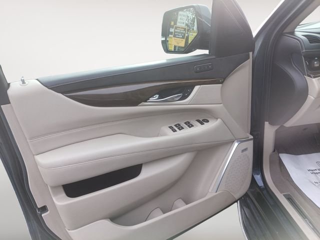 Used 2020 Gray Cadillac Premium image 10