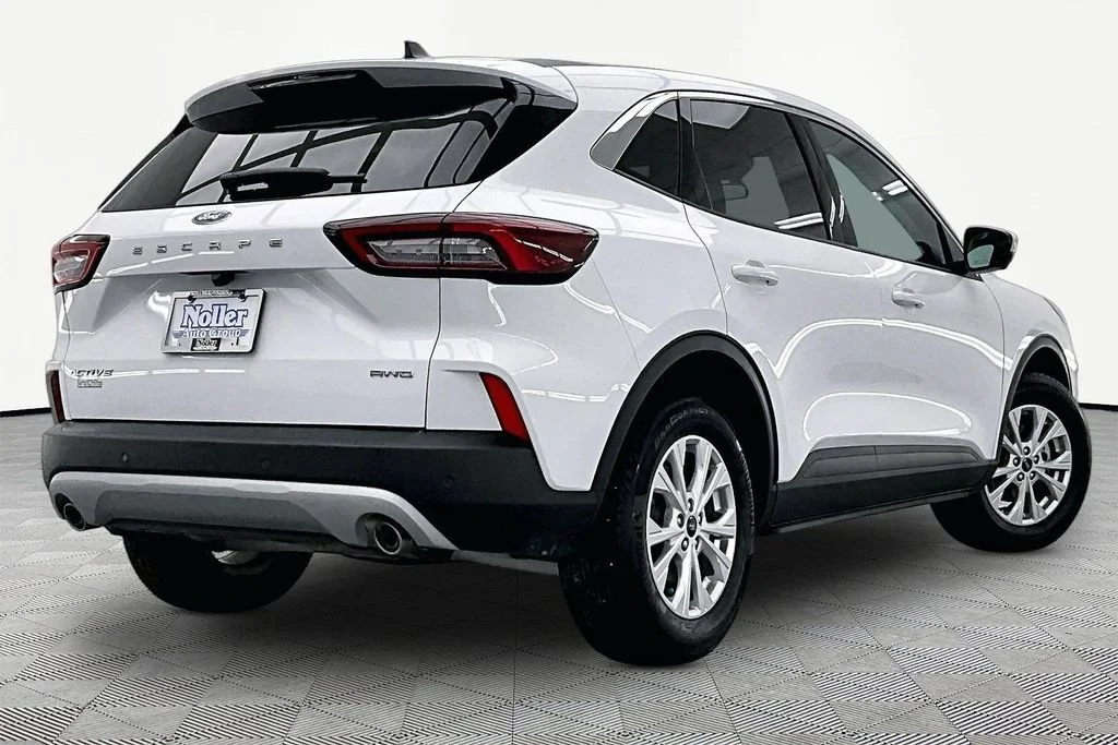 Used 2024 Ford Escape Active with VIN 1FMCU9GNXRUA48131 for sale in Kansas City
