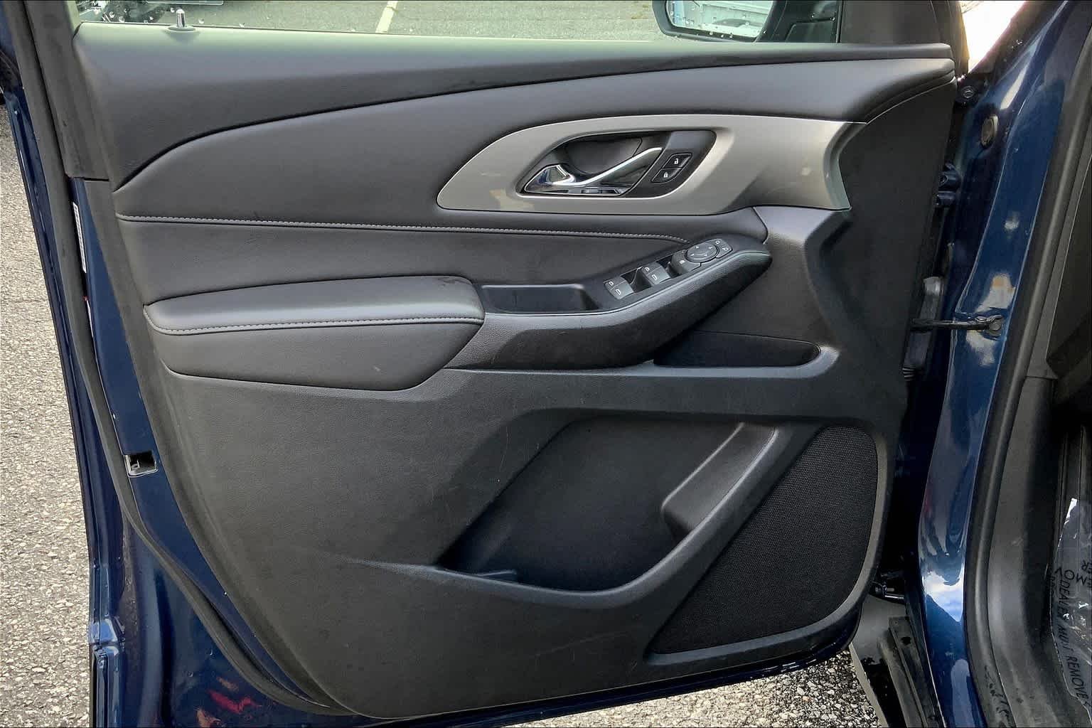 Used 2023 Northsky Blue Metallic Chevrolet LT Cloth image 21