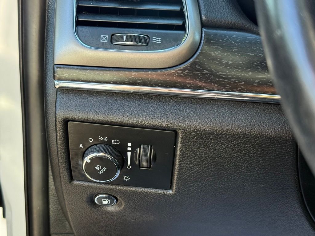 Used 2018 White Jeep Limited image 14