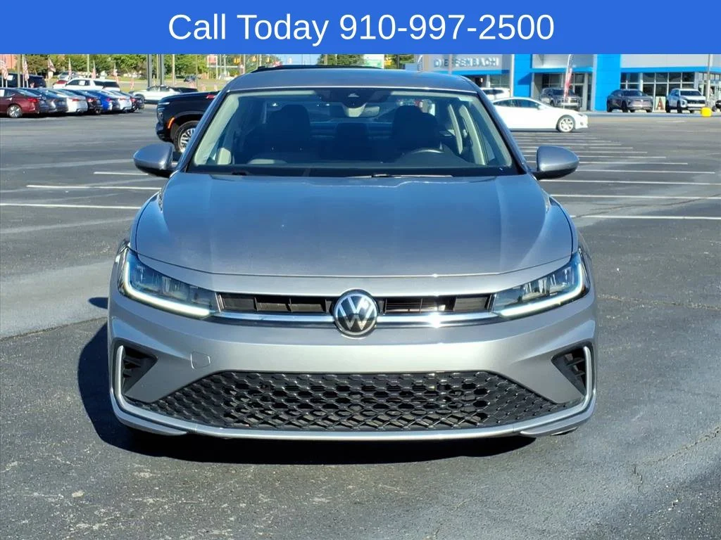 Used 2025 Silver Volkswagen SE image 2