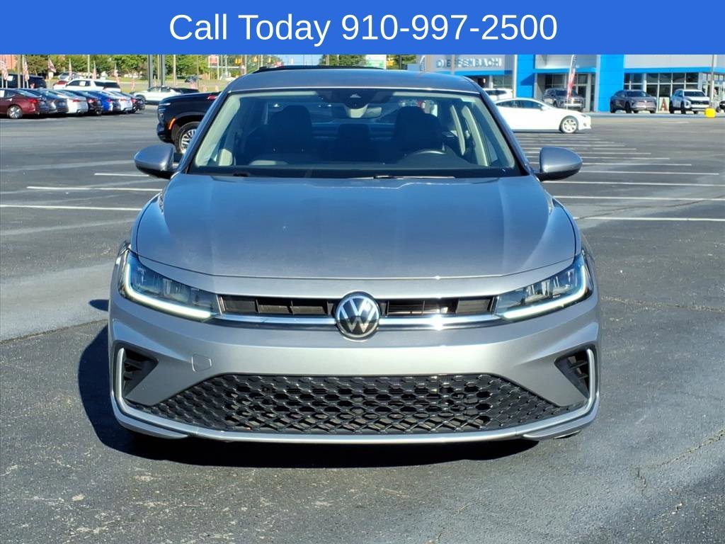 Used 2025 Silver Volkswagen SE image 2