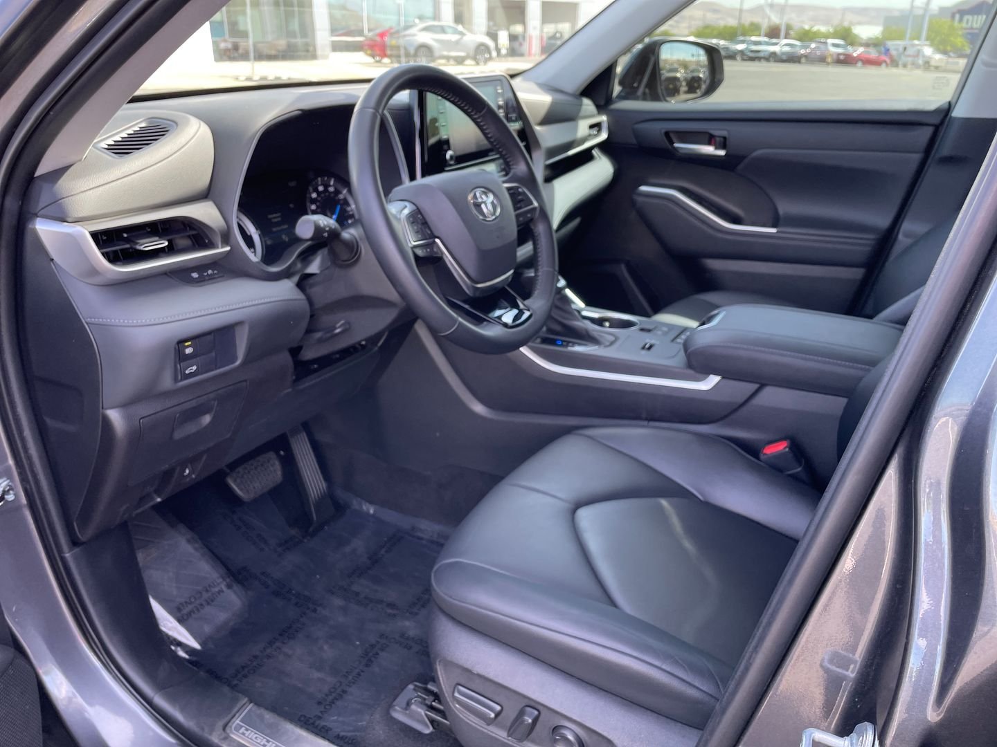 Used 2021 Gray Toyota XLE image 11