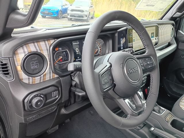 New 2026 Black Clear-Coat Exterior Paint Jeep 85th Anniversary Edition image 11