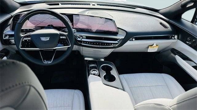 New 2026 Vibrant White Tricoat Cadillac Premium Luxury image 14