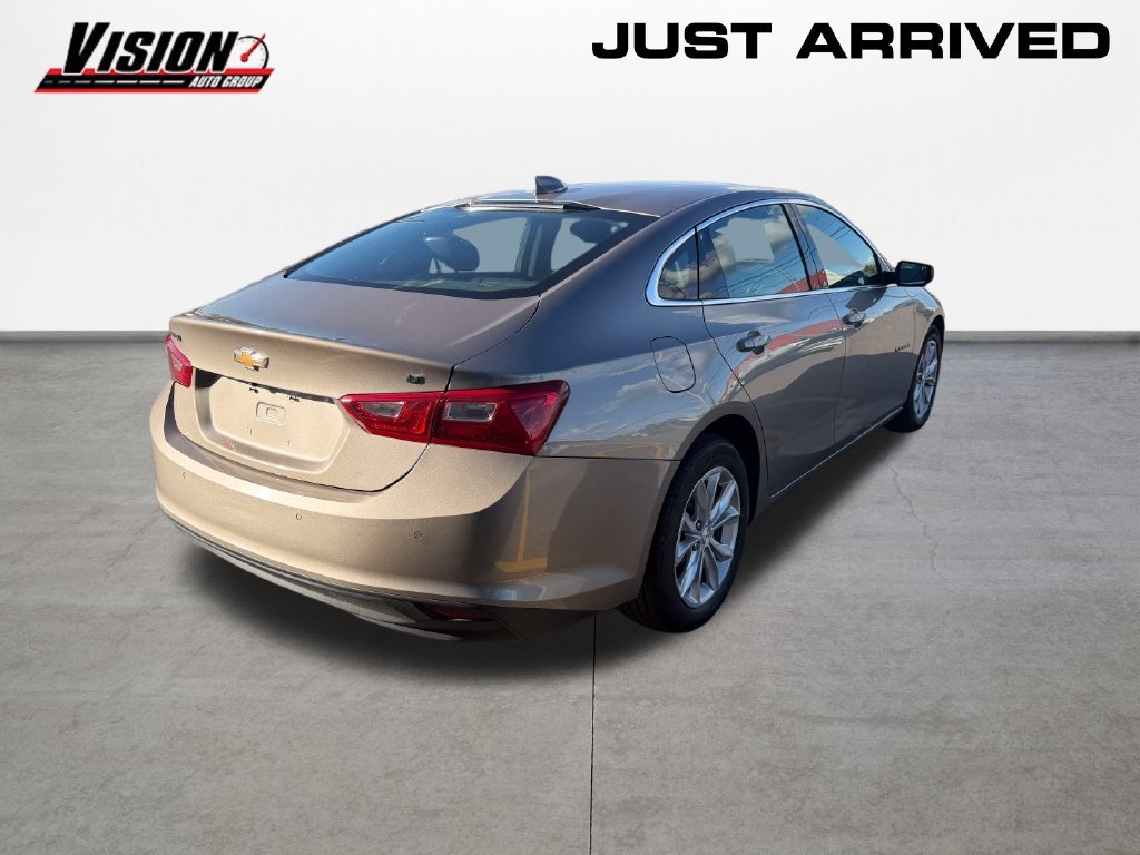 Used 2024 Gray Chevrolet LT image 5