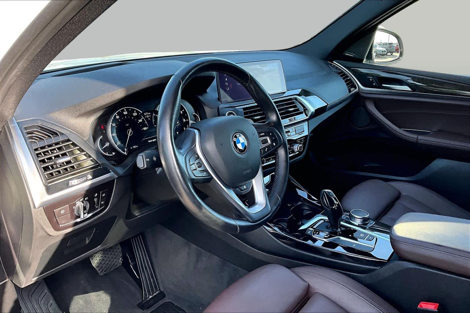 Used 2018 Alpine White BMW xDrive30i image 17