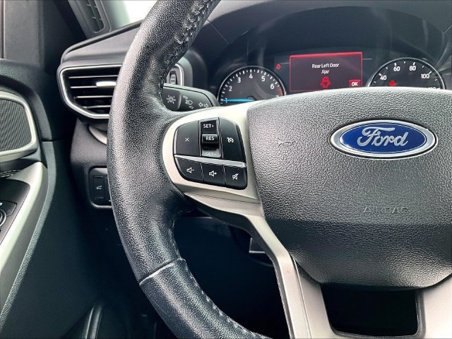 Used 2022 Black Metallic Ford XLT image 24