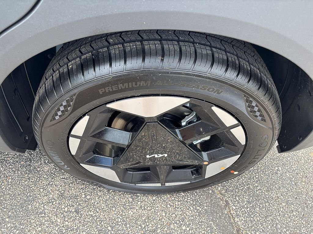 New 2027 Frost Blue / Black Roof Kia S image 10