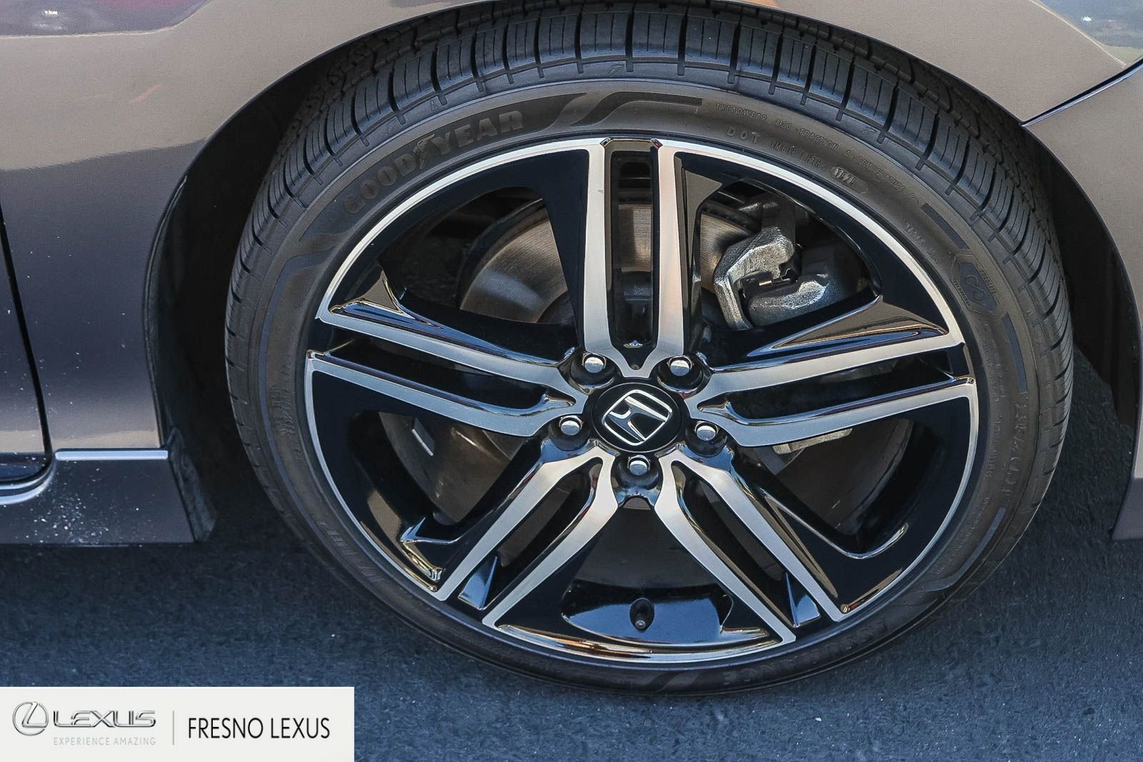 Used 2017 Gray Honda Touring image 9