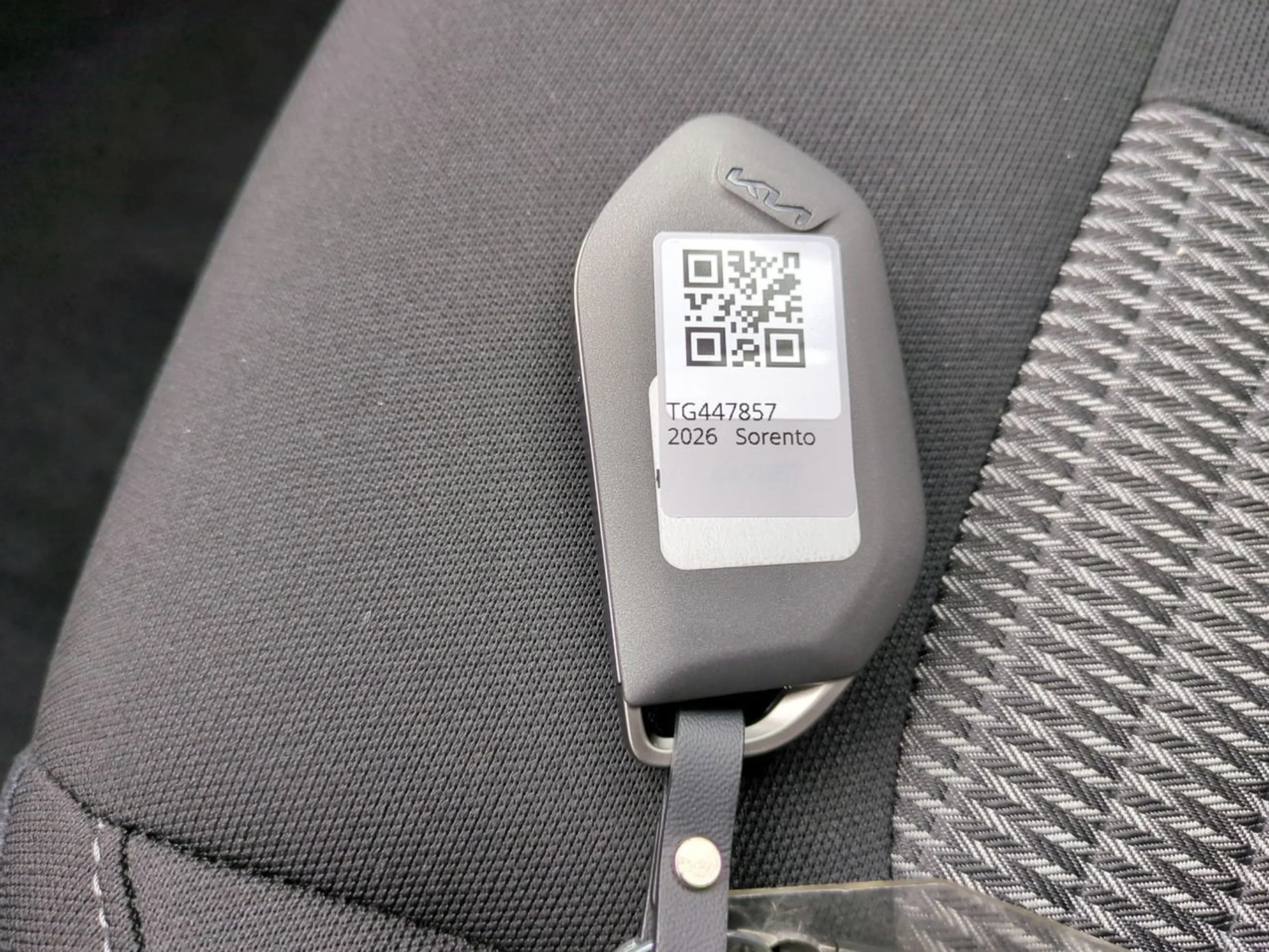 New 2026 Ivory Silver Kia LX image 54