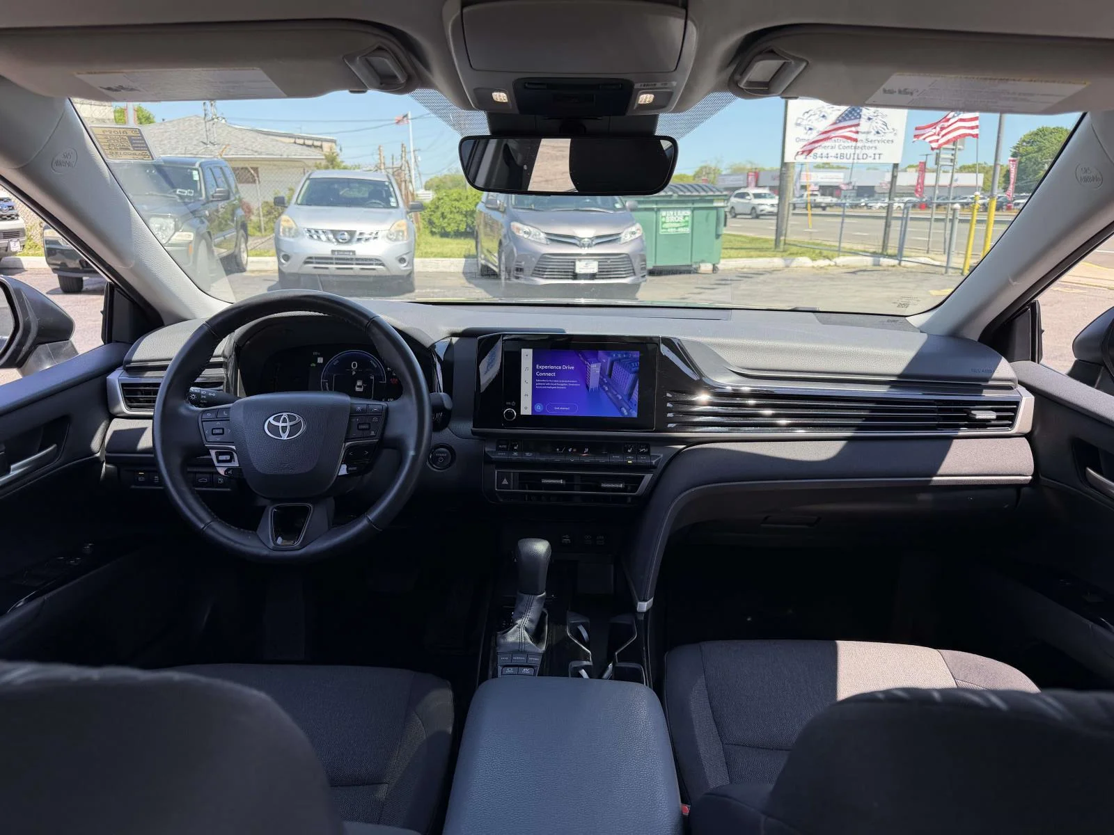 2025 Toyota Camry LE - Photo 17
