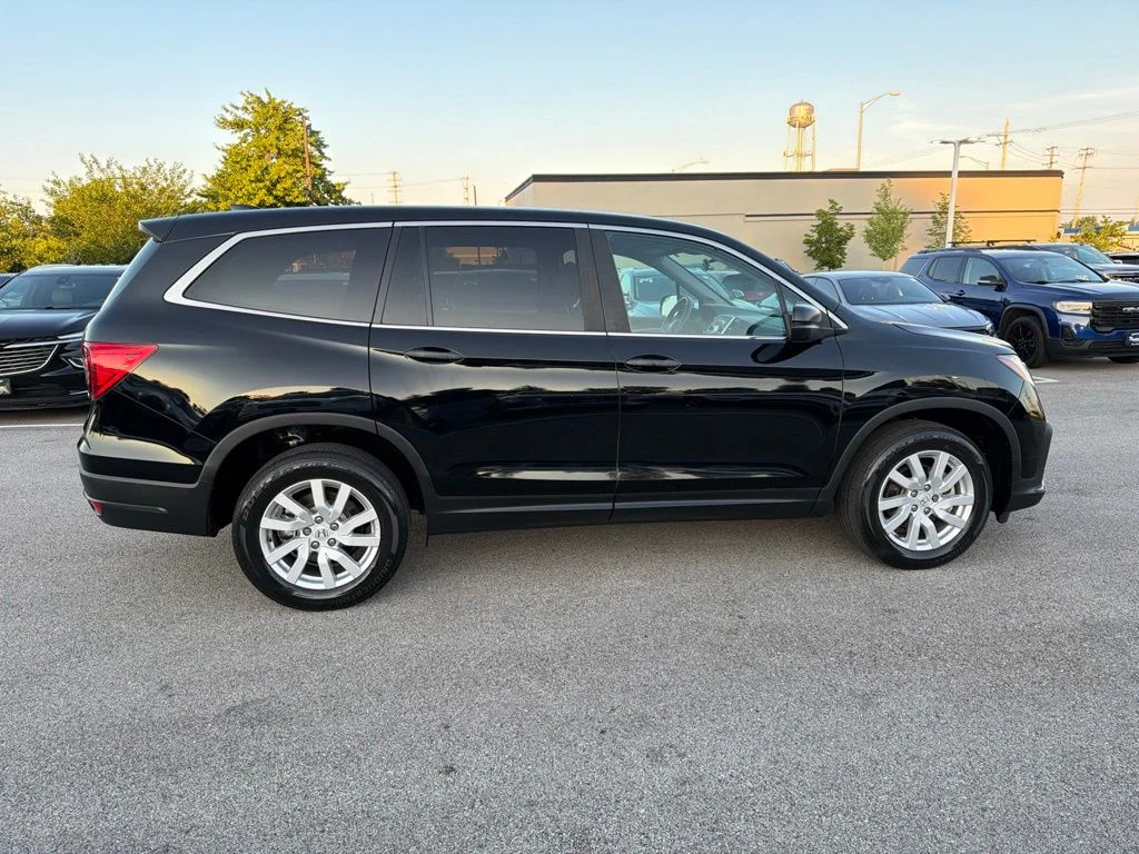 Used 2019  Honda LX image 9