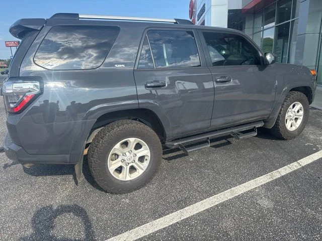 Used 2024  Toyota SR5 image 3