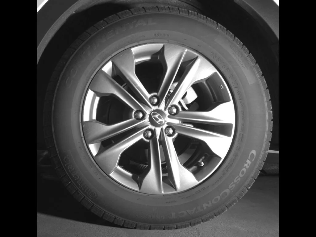 Used 2014 White Hyundai Base image 12