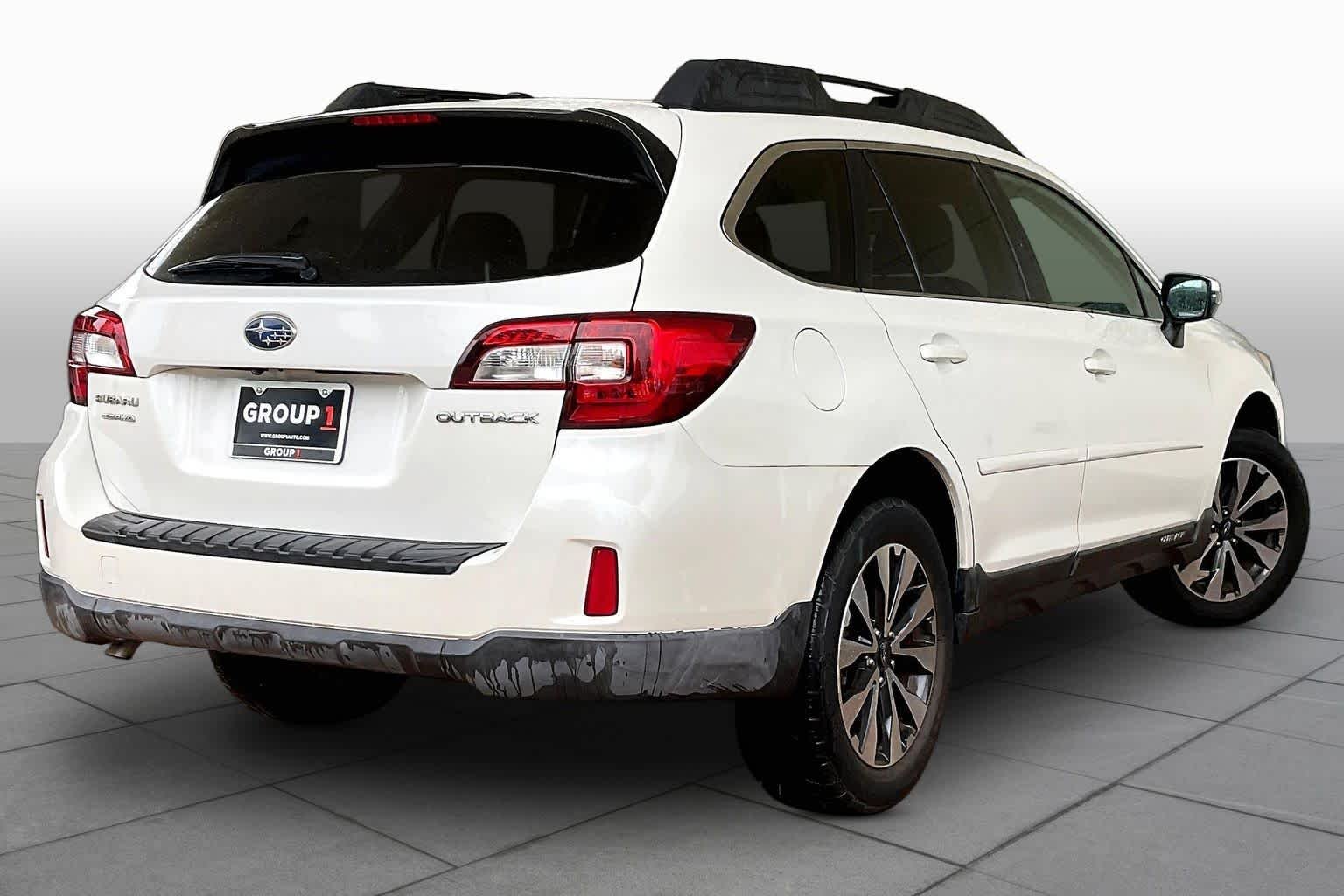 Used 2015 Crystal White Pearl Subaru 2.5i Limited image 12