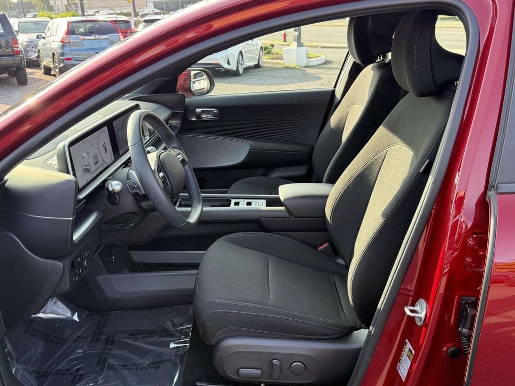 Certified Used 2024 Red Hyundai SE image 13