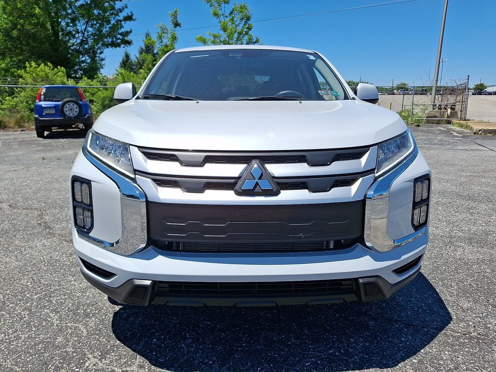 New 2026 White Mitsubishi 2.0 ES image 3