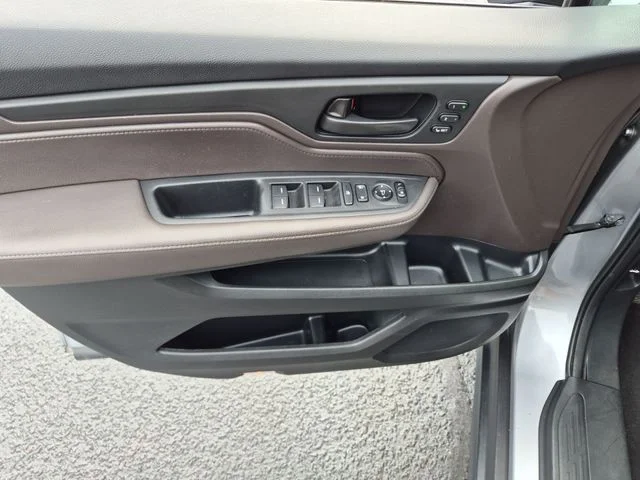 Used 2024  Honda EX-L image 12