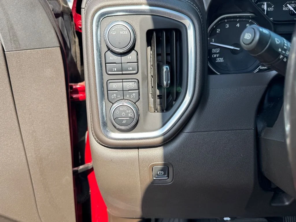 Used 2021 Red GMC SLT image 18