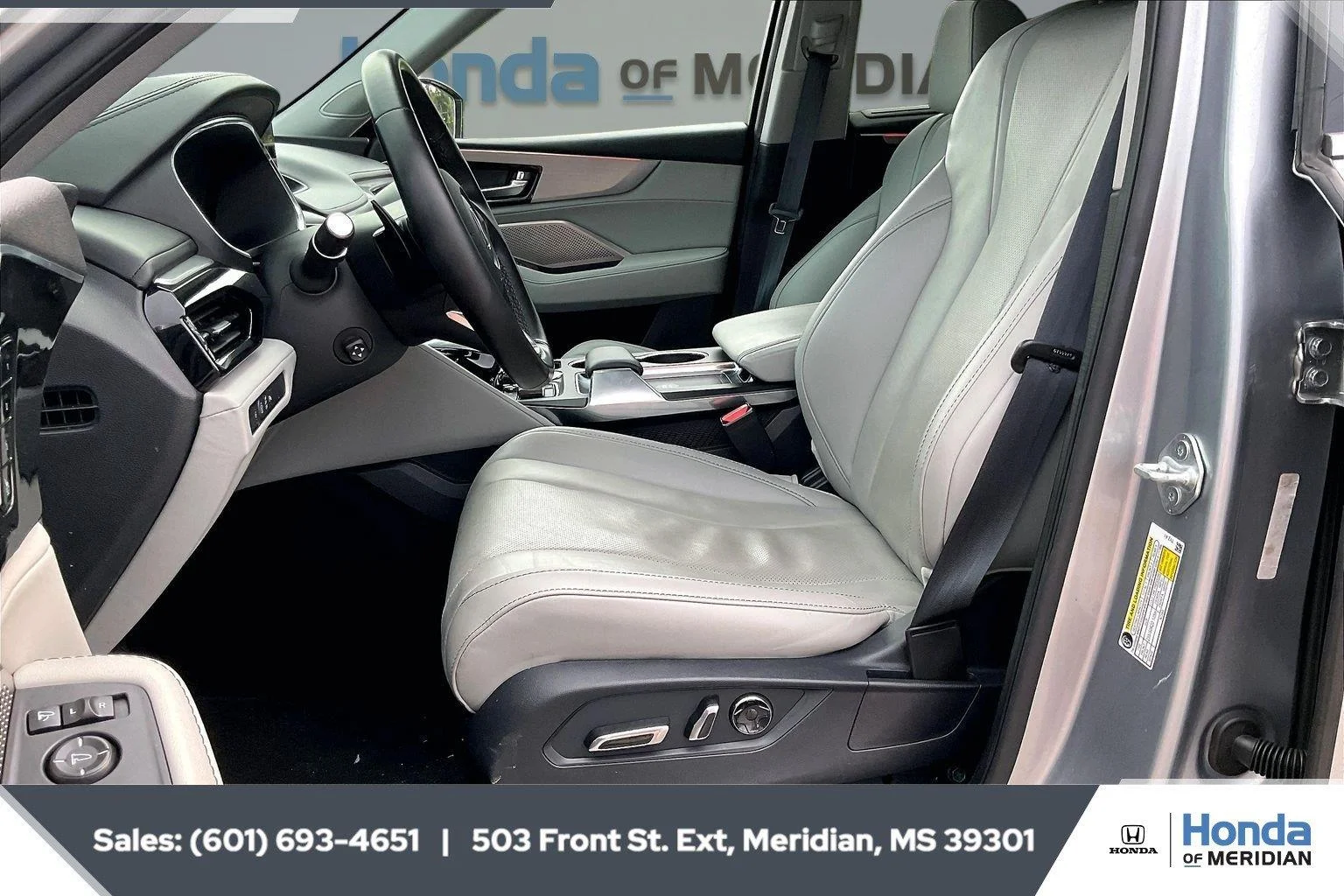 Used 2023 Lunar Silver Metallic Acura w/Tech image 18