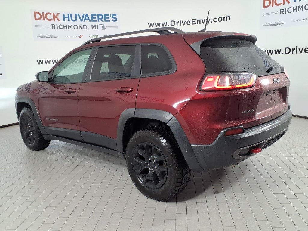 Used 2019 Red Jeep Trailhawk image 6