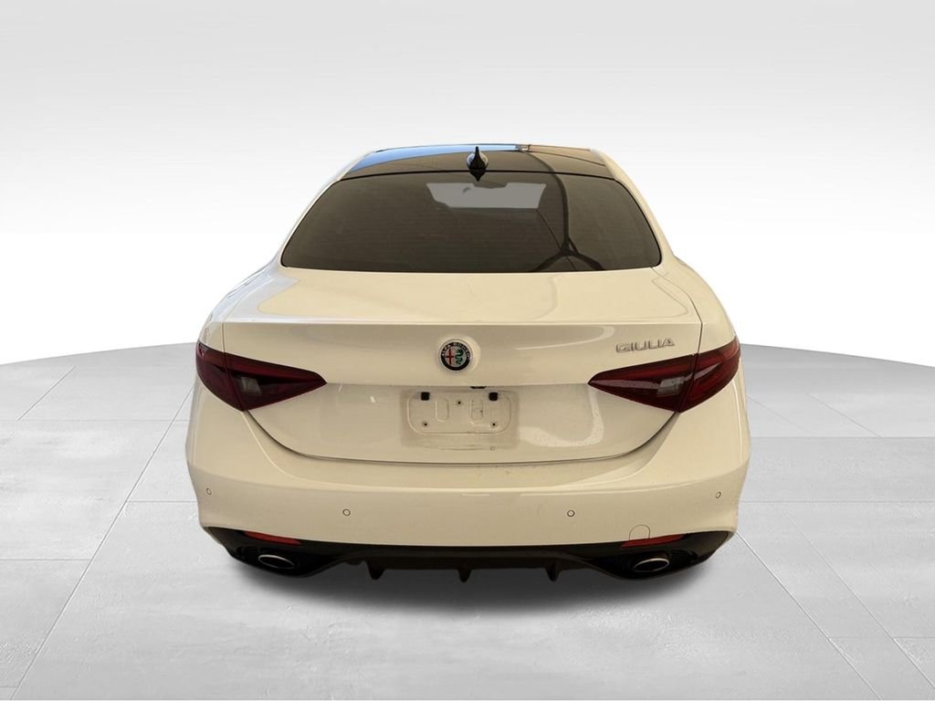 Used 2019 White Alfa Romeo Ti Sport image 10