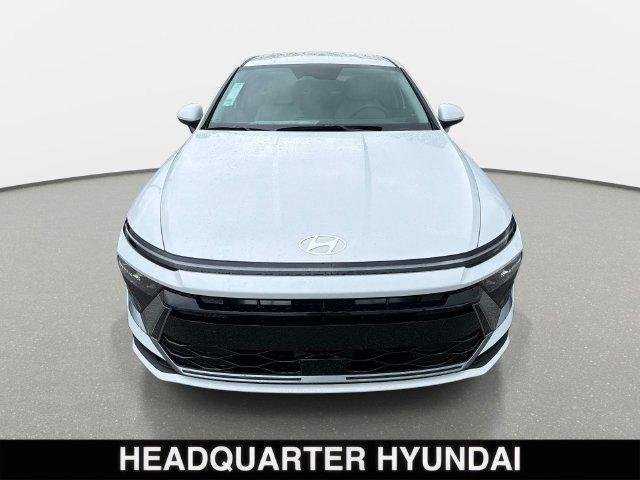 New 2026 White Hyundai SE image 6