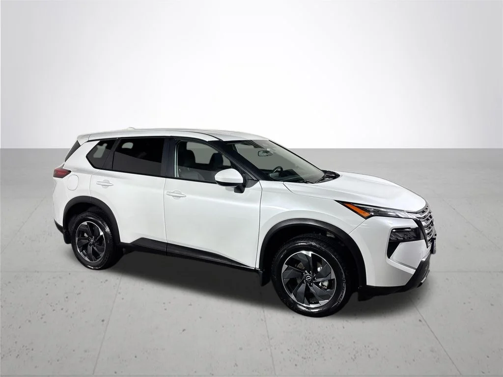Used 2024 White Nissan SV image 4