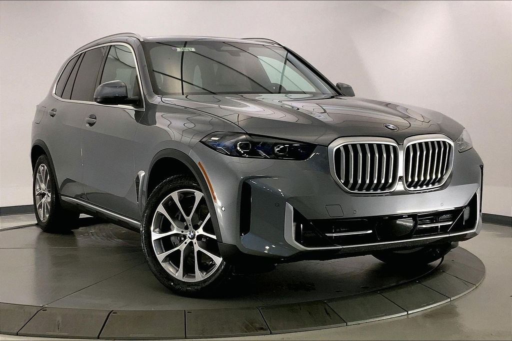 Used 2026 Skyscraper Grey Metallic BMW  image 11
