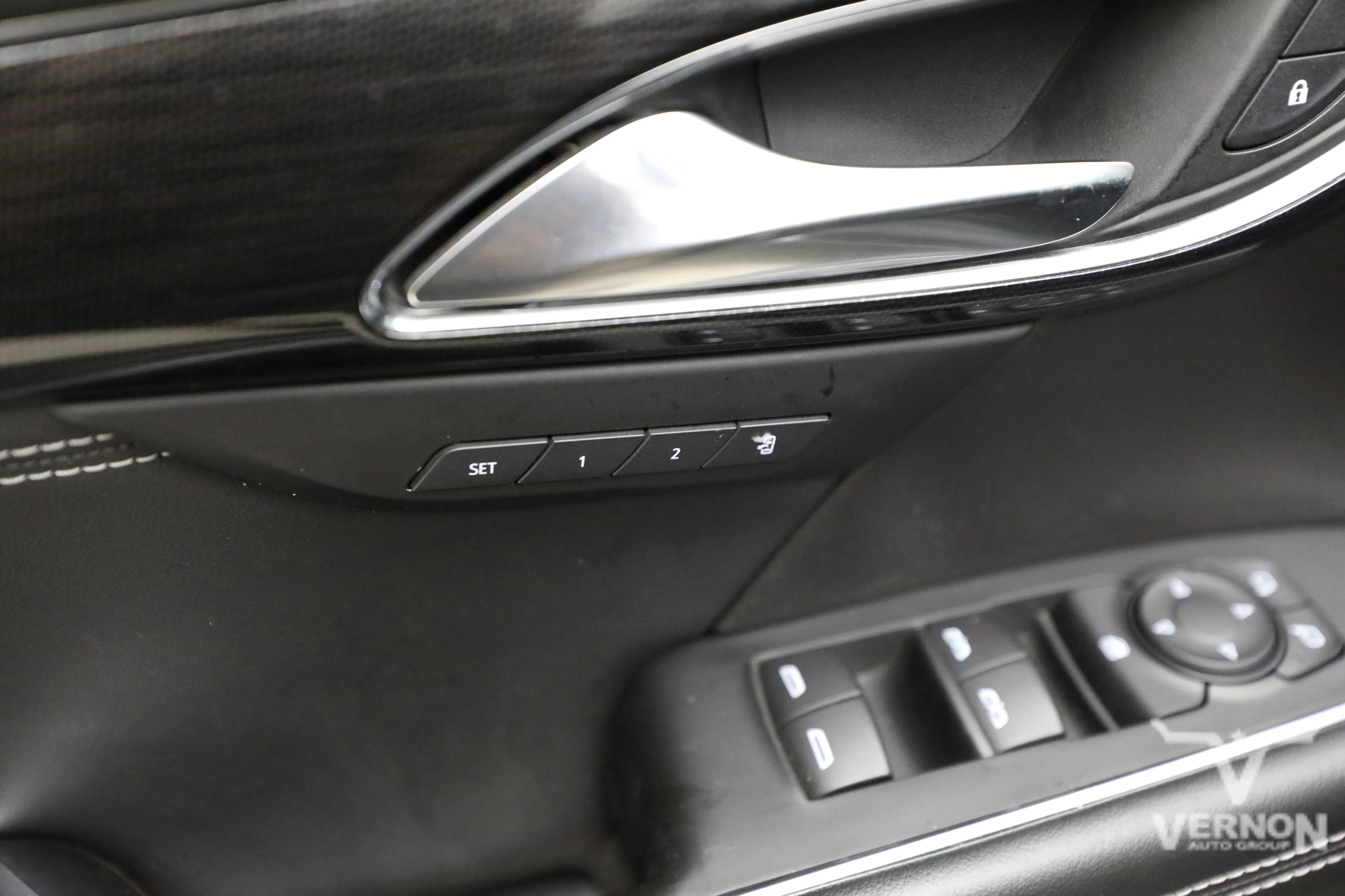 Pre-Owned 2022 Buick Envision Essence
