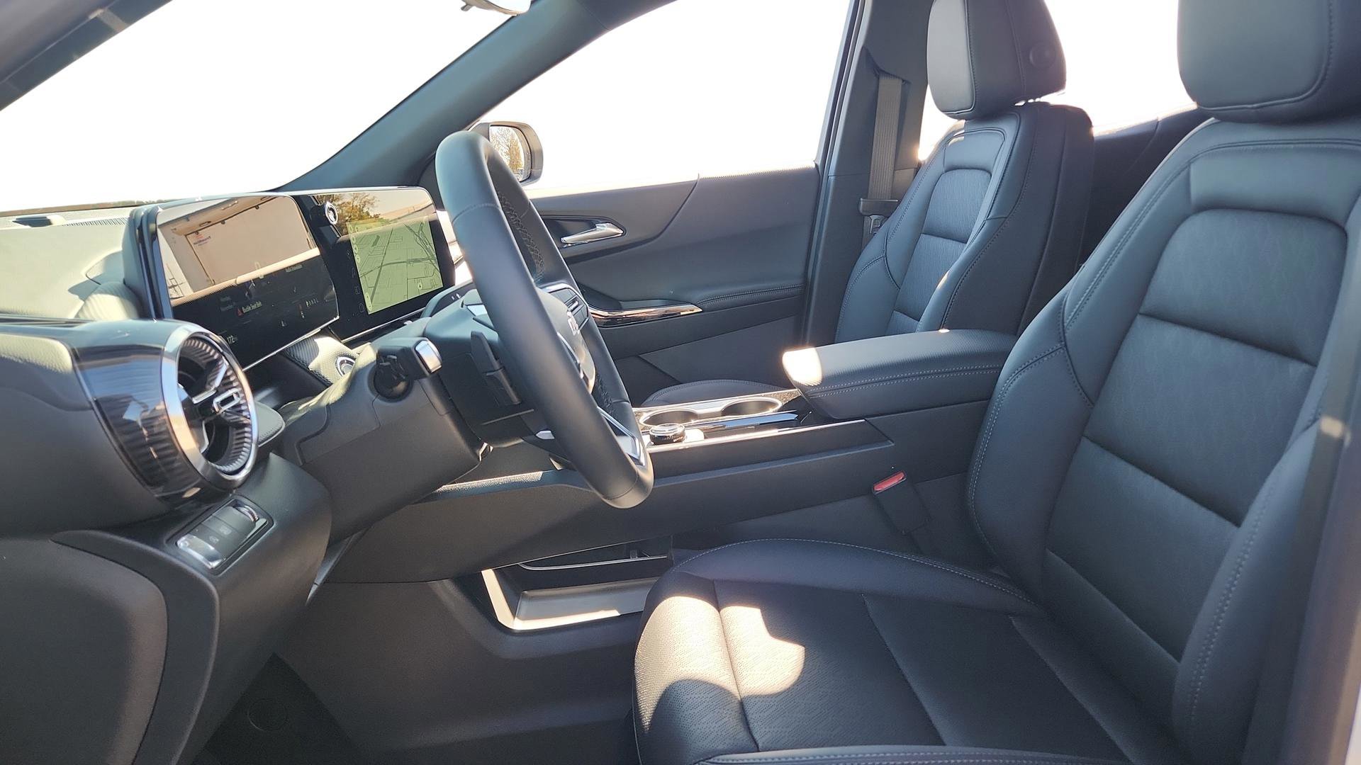 2026 Chevrolet Equinox LT - Photo 10