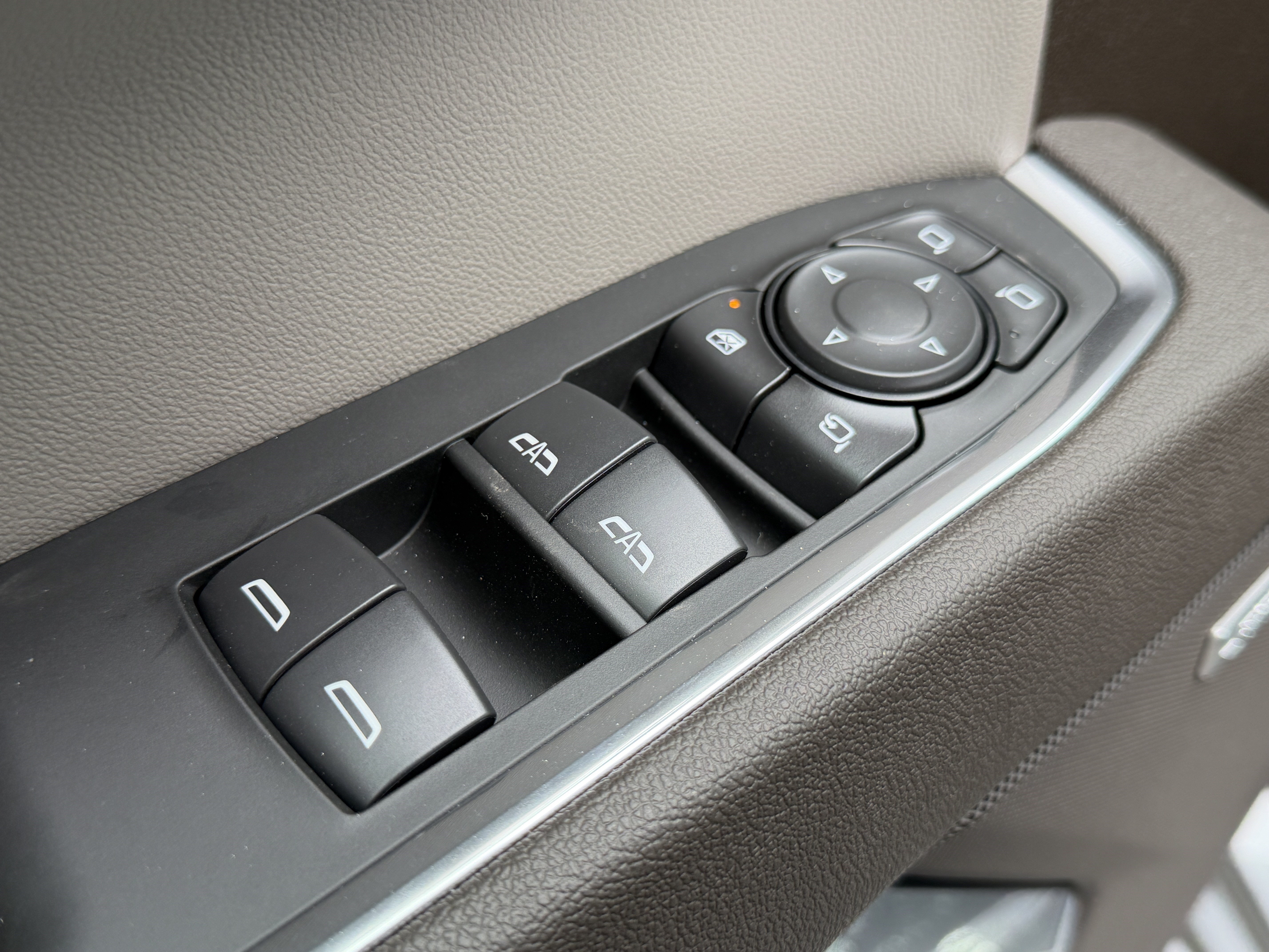 2026 GMC Sierra 1500 SLT - Photo 19