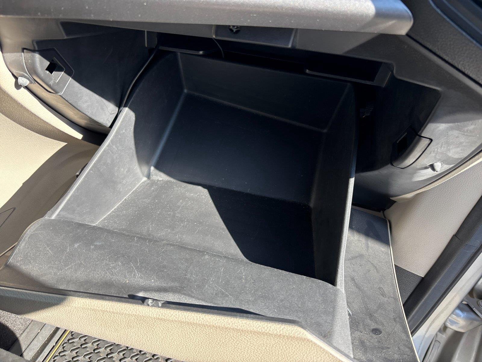 Used 2017 Ingot Silver Ford SE image 40