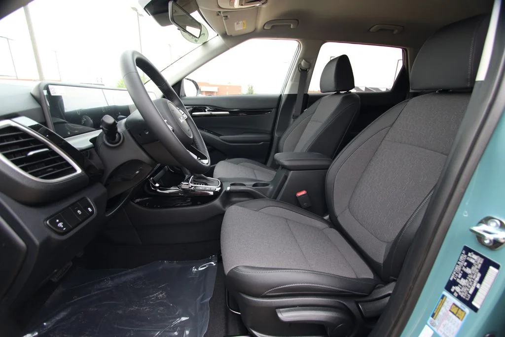 New 2026 Pluton Blue / Black Roof Kia S image 6