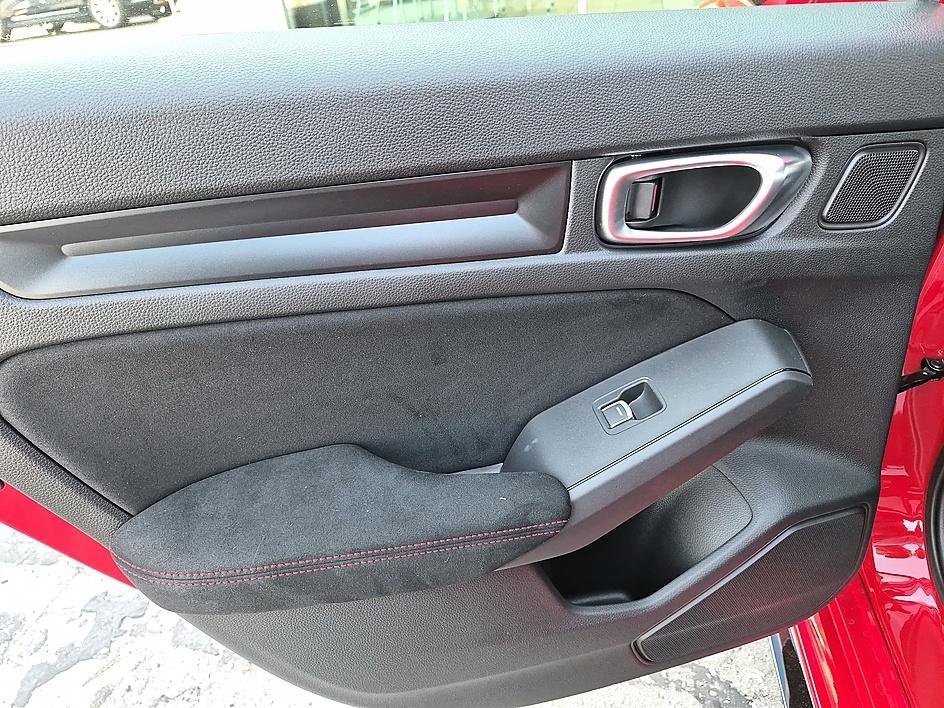 Used 2025 RALLYE RED Honda TYPER image 28