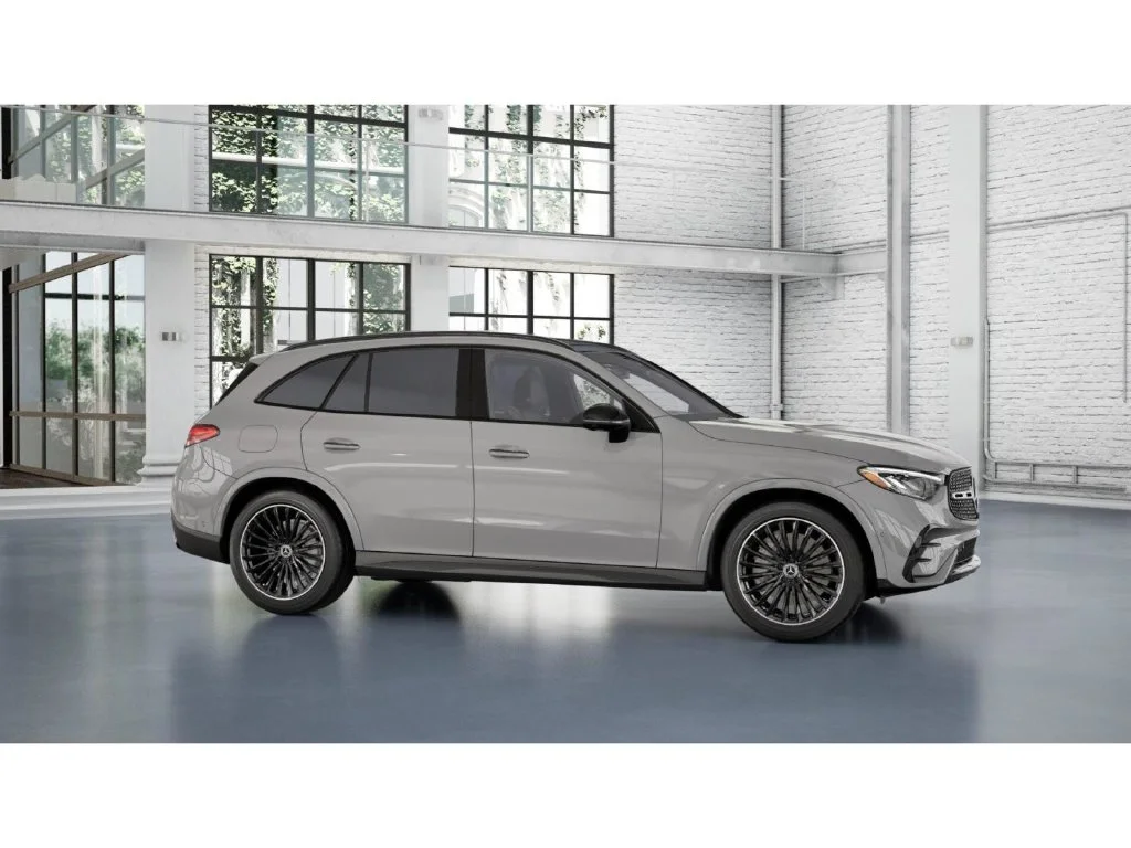 New 2027 White Mercedes-Benz GLC 300 image 14
