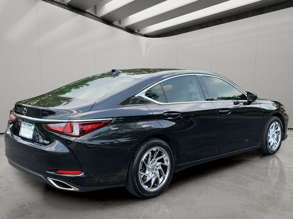 2021 Lexus ES 350 - Photo 5