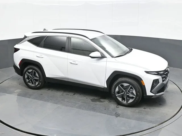 New 2026 White Hyundai SEL image 15