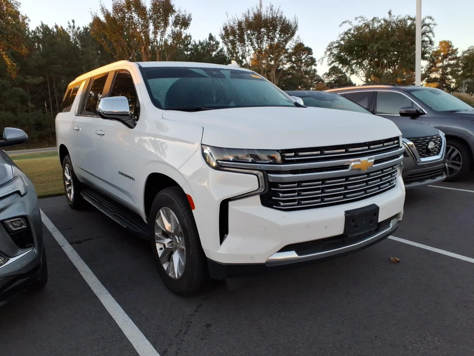 Used 2023 Summit White Chevrolet Premier image 3