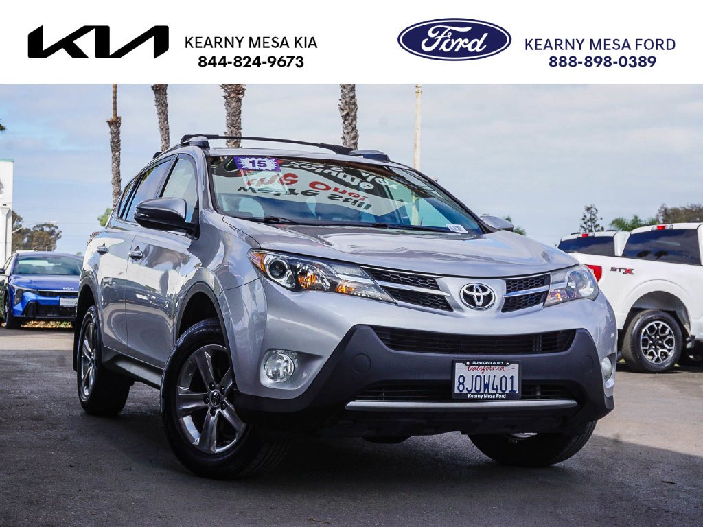 2015 Toyota RAV4 XLE FWD photo