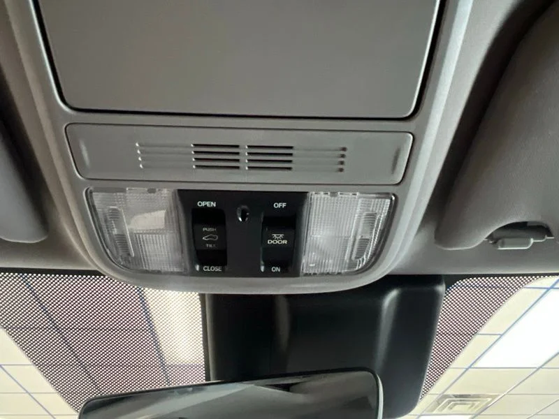 Used 2019  Honda EX-L image 32