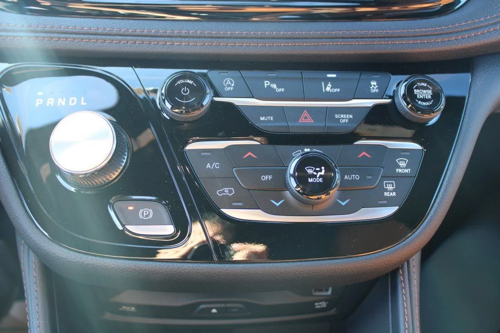 2026 Chrysler Pacifica Pinnacle - Photo 22
