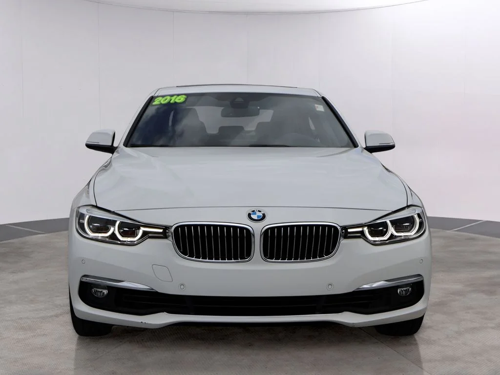 Used 2016 Alpine White BMW 340i xDrive image 2