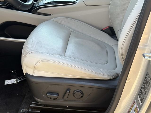 Certified Used 2024 Shimmering Silver Hyundai Limited image 16